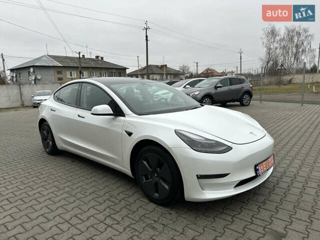 Білий Тесла Модель 3, об'ємом двигуна 0 л та пробігом 4 тис. км за 17500 $, фото 2 на Automoto.ua