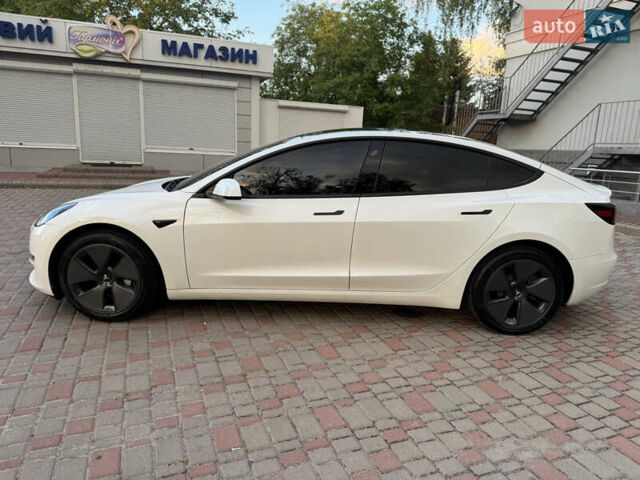 Білий Тесла Модель 3, об'ємом двигуна 0 л та пробігом 4 тис. км за 20999 $, фото 24 на Automoto.ua