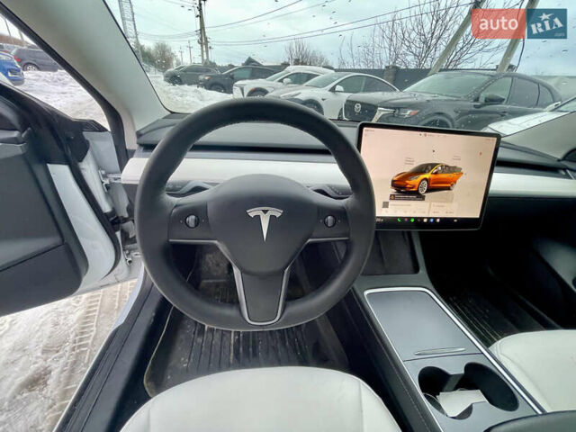 Білий Тесла Модель 3, об'ємом двигуна 0 л та пробігом 76 тис. км за 18800 $, фото 22 на Automoto.ua
