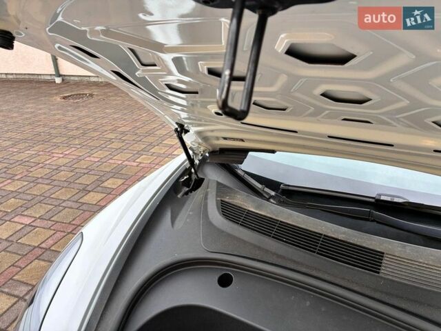 Білий Тесла Модель 3, об'ємом двигуна 0 л та пробігом 19 тис. км за 22500 $, фото 28 на Automoto.ua