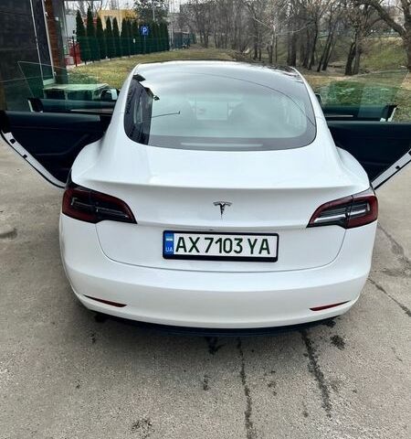 Белый Тесла Модель 3, объемом двигателя 0 л и пробегом 23 тыс. км за 21500 $, фото 7 на Automoto.ua