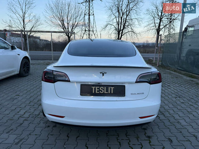 Білий Тесла Модель 3, об'ємом двигуна 0 л та пробігом 42 тис. км за 25500 $, фото 5 на Automoto.ua