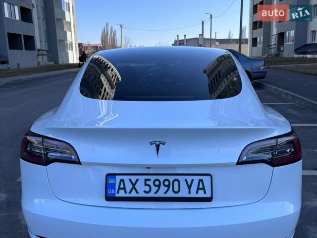 Белый Тесла Модель 3, объемом двигателя 0 л и пробегом 22 тыс. км за 21000 $, фото 3 на Automoto.ua