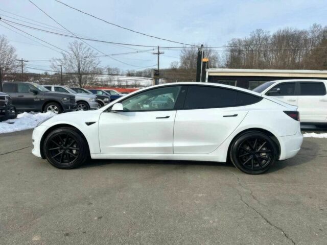 Белый Тесла Модель 3, объемом двигателя 0 л и пробегом 23 тыс. км за 12000 $, фото 7 на Automoto.ua