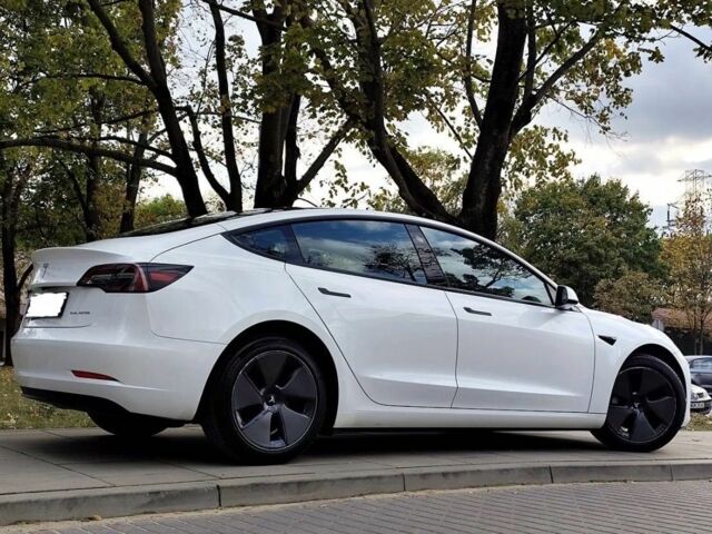 Белый Тесла Модель 3, объемом двигателя 0 л и пробегом 95 тыс. км за 13500 $, фото 2 на Automoto.ua