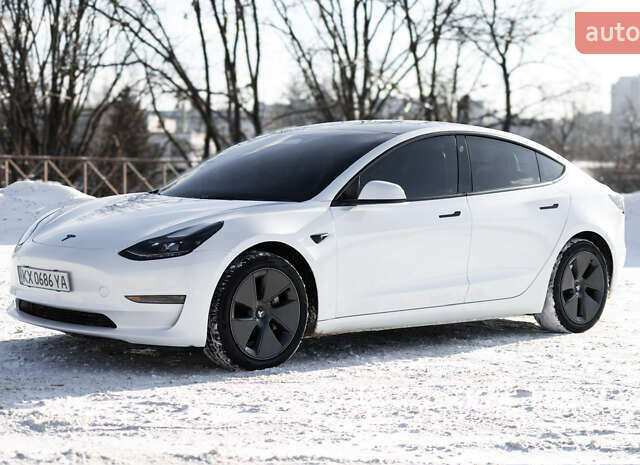 Білий Тесла Модель 3, об'ємом двигуна 0 л та пробігом 57 тис. км за 21300 $, фото 9 на Automoto.ua