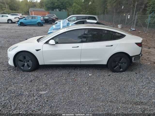 Белый Тесла Модель 3, объемом двигателя 0 л и пробегом 31 тыс. км за 5000 $, фото 12 на Automoto.ua