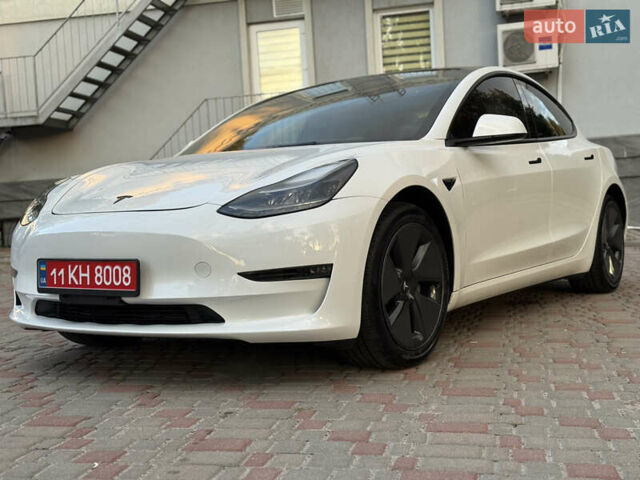 Білий Тесла Модель 3, об'ємом двигуна 0 л та пробігом 4 тис. км за 20999 $, фото 3 на Automoto.ua