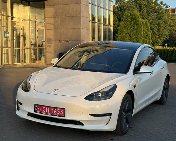 Белый Тесла Модель 3, объемом двигателя 0 л и пробегом 54 тыс. км за 22000 $, фото 15 на Automoto.ua