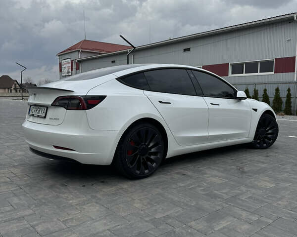 Белый Тесла Модель 3, объемом двигателя 0 л и пробегом 28 тыс. км за 28900 $, фото 5 на Automoto.ua