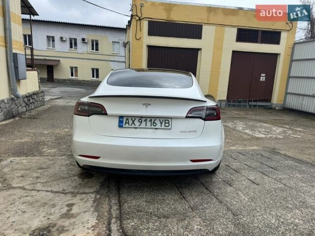 Белый Тесла Модель 3, объемом двигателя 0 л и пробегом 66 тыс. км за 26000 $, фото 4 на Automoto.ua
