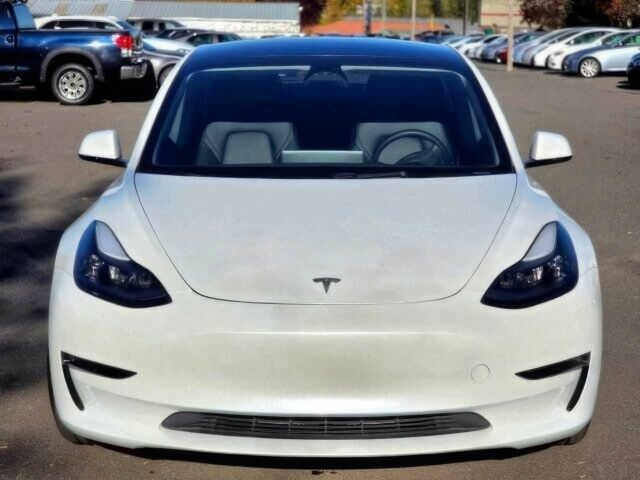 Белый Тесла Модель 3, объемом двигателя 0 л и пробегом 22 тыс. км за 16500 $, фото 1 на Automoto.ua