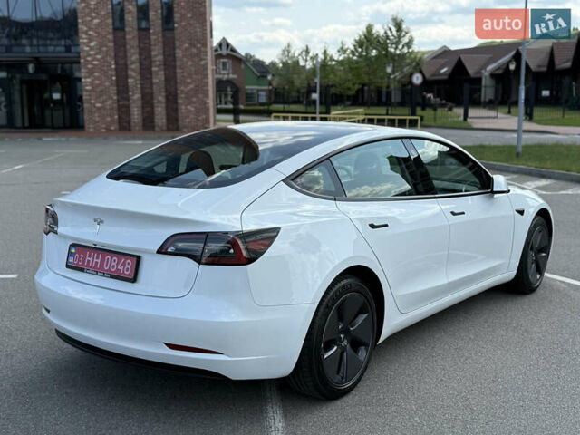 Белый Тесла Модель 3, объемом двигателя 0 л и пробегом 39 тыс. км за 25500 $, фото 23 на Automoto.ua