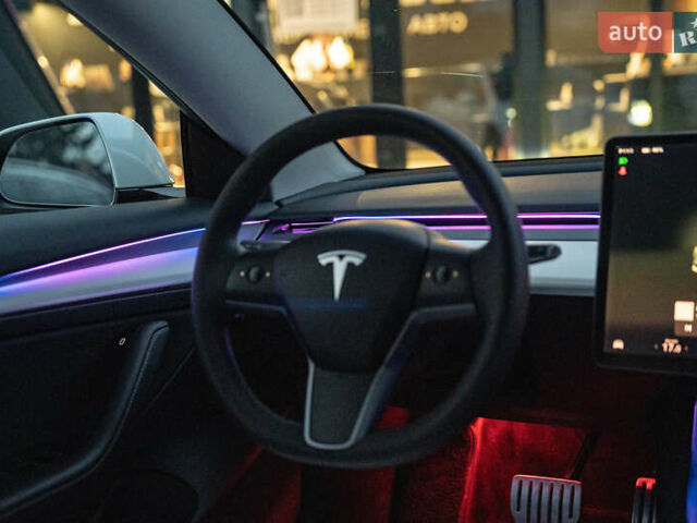 Белый Тесла Модель 3, объемом двигателя 0 л и пробегом 53 тыс. км за 27500 $, фото 21 на Automoto.ua