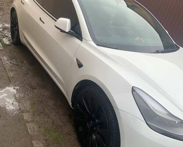 Білий Тесла Модель 3, об'ємом двигуна 0 л та пробігом 72 тис. км за 23500 $, фото 4 на Automoto.ua