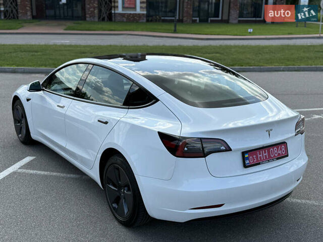 Белый Тесла Модель 3, объемом двигателя 0 л и пробегом 39 тыс. км за 25500 $, фото 18 на Automoto.ua