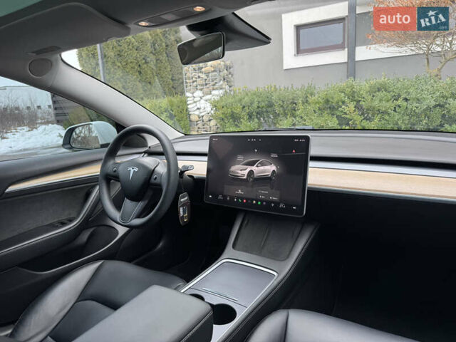 Белый Тесла Модель 3, объемом двигателя 0 л и пробегом 30 тыс. км за 22700 $, фото 40 на Automoto.ua
