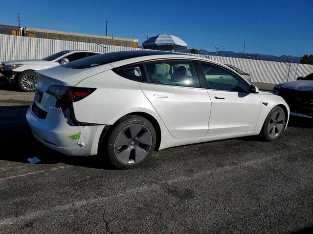 Білий Тесла Модель 3, об'ємом двигуна 0 л та пробігом 44 тис. км за 5000 $, фото 2 на Automoto.ua