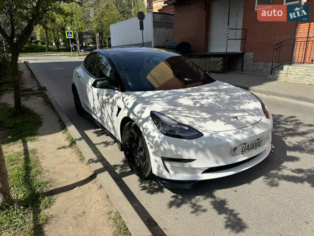 Белый Тесла Модель 3, объемом двигателя 0 л и пробегом 21 тыс. км за 23500 $, фото 4 на Automoto.ua