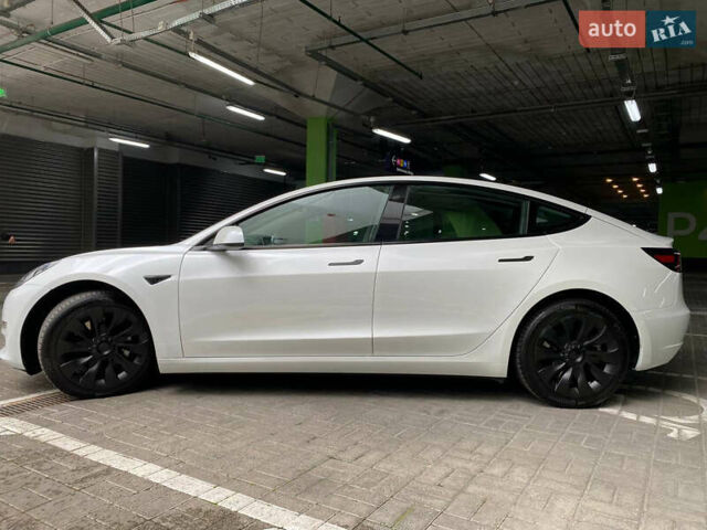 Белый Тесла Модель 3, объемом двигателя 0 л и пробегом 5 тыс. км за 23900 $, фото 42 на Automoto.ua