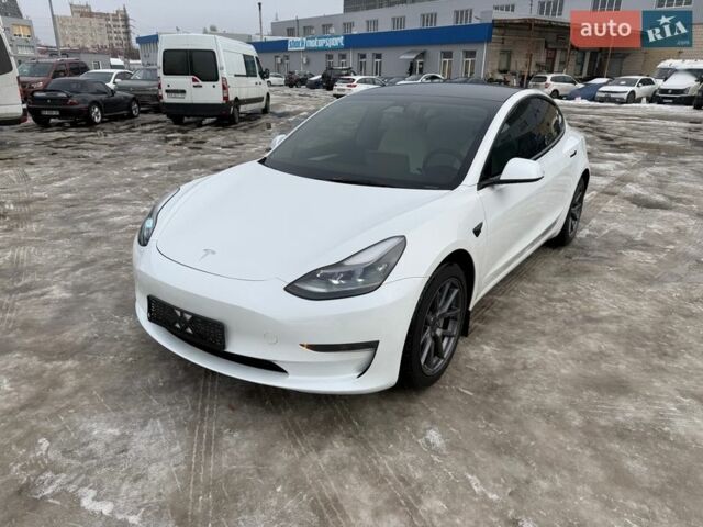 Белый Тесла Модель 3, объемом двигателя 0 л и пробегом 57 тыс. км за 18800 $, фото 4 на Automoto.ua