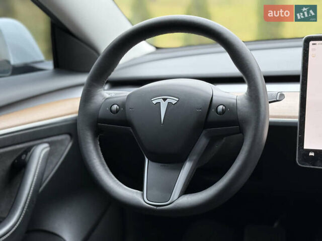 Білий Тесла Модель 3, об'ємом двигуна 0 л та пробігом 70 тис. км за 19999 $, фото 51 на Automoto.ua