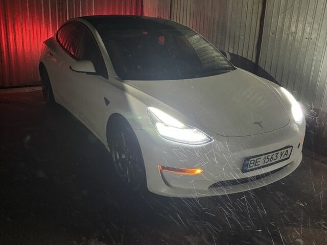 Білий Тесла Модель 3, об'ємом двигуна 0 л та пробігом 60 тис. км за 23500 $, фото 7 на Automoto.ua