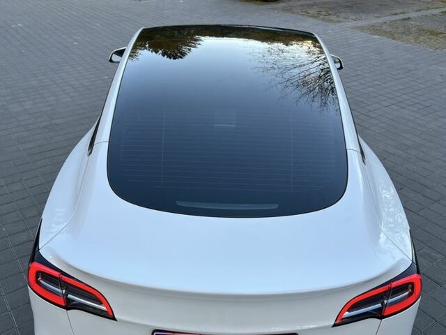 Білий Тесла Модель 3, об'ємом двигуна 0 л та пробігом 52 тис. км за 20300 $, фото 8 на Automoto.ua