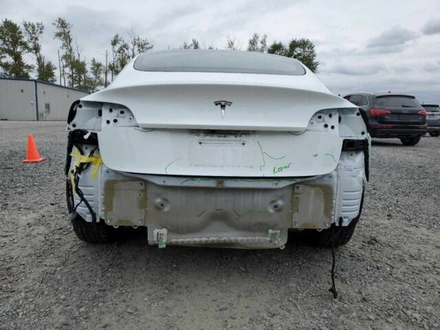 Білий Тесла Модель 3, об'ємом двигуна 0 л та пробігом 19 тис. км за 10000 $, фото 5 на Automoto.ua
