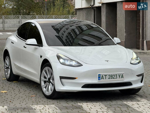 Белый Тесла Модель 3, объемом двигателя 0 л и пробегом 33 тыс. км за 24999 $, фото 9 на Automoto.ua