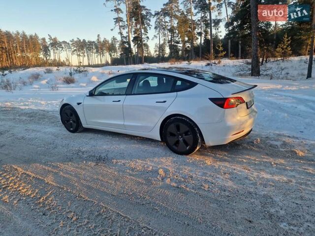 Белый Тесла Модель 3, объемом двигателя 0 л и пробегом 34 тыс. км за 18800 $, фото 19 на Automoto.ua