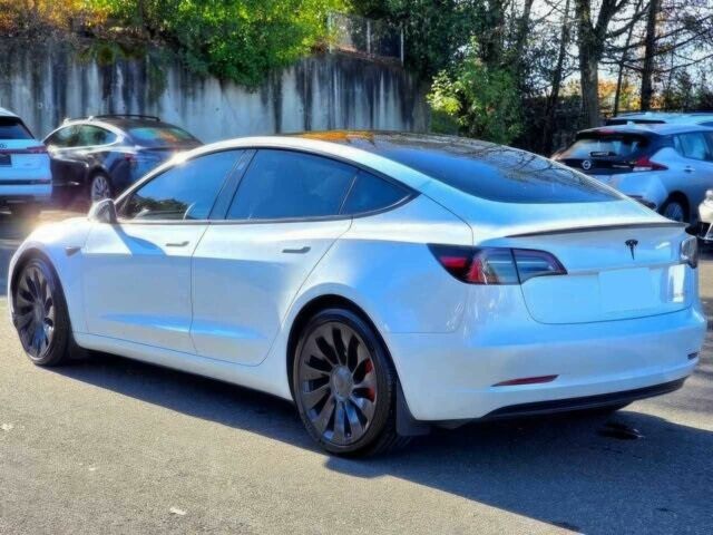Белый Тесла Модель 3, объемом двигателя 0 л и пробегом 22 тыс. км за 16500 $, фото 5 на Automoto.ua