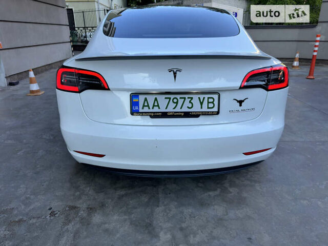 Білий Тесла Модель 3, об'ємом двигуна 0 л та пробігом 19 тис. км за 25800 $, фото 4 на Automoto.ua