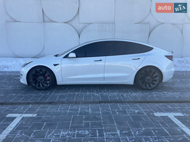 Білий Тесла Модель 3, об'ємом двигуна 0 л та пробігом 78 тис. км за 26200 $, фото 4 на Automoto.ua