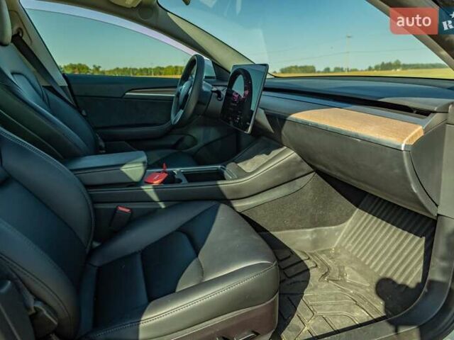 Белый Тесла Модель 3, объемом двигателя 0 л и пробегом 15 тыс. км за 17900 $, фото 9 на Automoto.ua