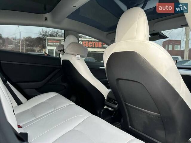 Белый Тесла Модель 3, объемом двигателя 0 л и пробегом 18 тыс. км за 21500 $, фото 25 на Automoto.ua