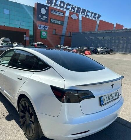 Білий Тесла Модель 3, об'ємом двигуна 0 л та пробігом 75 тис. км за 26900 $, фото 6 на Automoto.ua