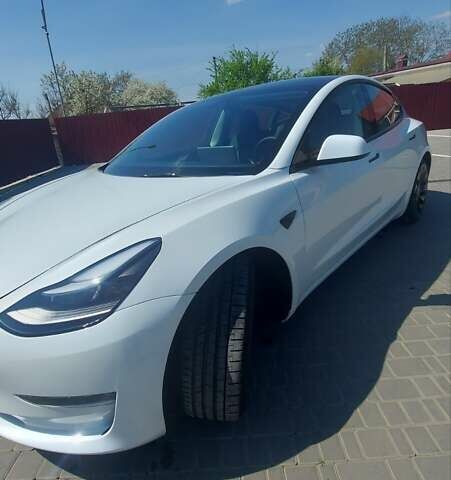Білий Тесла Модель 3, об'ємом двигуна 0 л та пробігом 11 тис. км за 23500 $, фото 4 на Automoto.ua