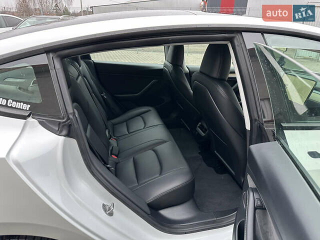 Білий Тесла Модель 3, об'ємом двигуна 0 л та пробігом 4 тис. км за 17500 $, фото 28 на Automoto.ua