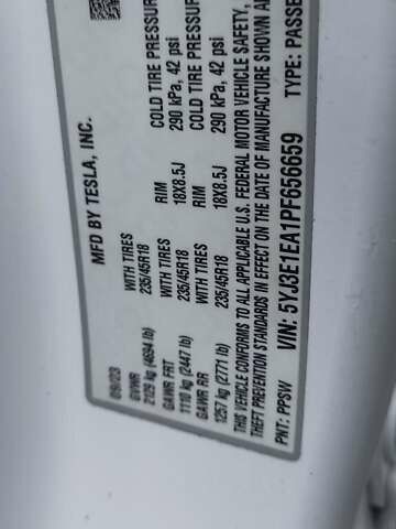 Белый Тесла Модель 3, объемом двигателя 0 л и пробегом 48 тыс. км за 20000 $, фото 9 на Automoto.ua