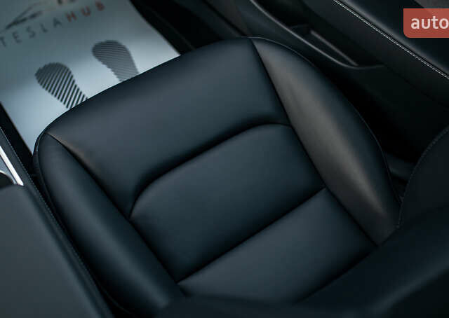 Белый Тесла Модель 3, объемом двигателя 0 л и пробегом 5 тыс. км за 27500 $, фото 39 на Automoto.ua