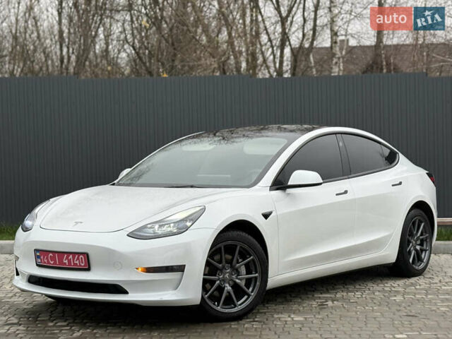 Білий Тесла Модель 3, об'ємом двигуна 0 л та пробігом 70 тис. км за 19999 $, фото 11 на Automoto.ua