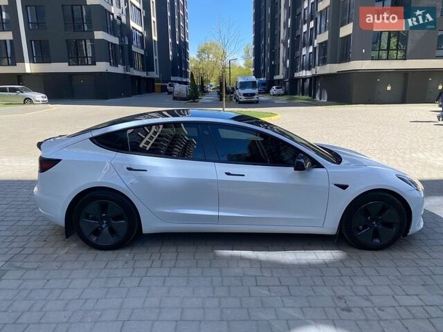 Белый Тесла Модель 3, объемом двигателя 0 л и пробегом 59 тыс. км за 19500 $, фото 4 на Automoto.ua