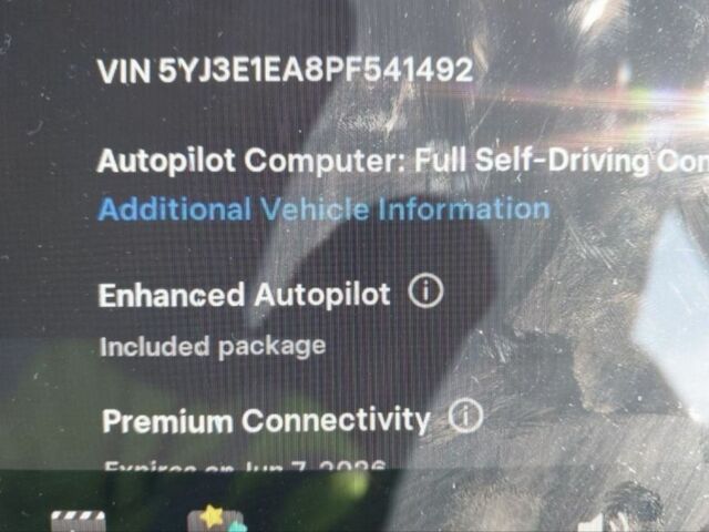 Білий Тесла Модель 3, об'ємом двигуна 0 л та пробігом 94 тис. км за 14500 $, фото 5 на Automoto.ua