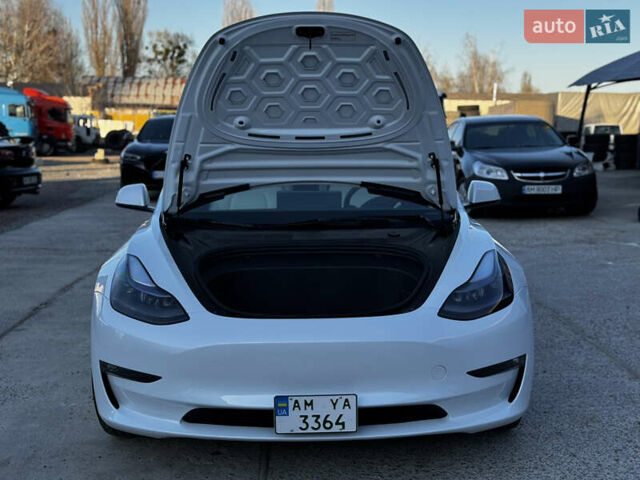 Білий Тесла Модель 3, об'ємом двигуна 0 л та пробігом 5 тис. км за 29999 $, фото 51 на Automoto.ua