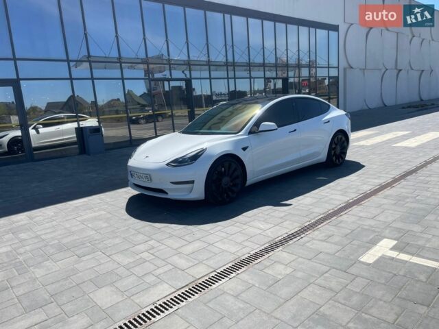 Білий Тесла Модель 3, об'ємом двигуна 0 л та пробігом 88 тис. км за 22750 $, фото 3 на Automoto.ua
