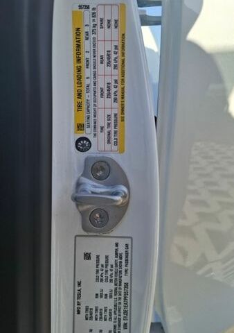 Белый Тесла Модель 3, объемом двигателя 0 л и пробегом 34 тыс. км за 19500 $, фото 13 на Automoto.ua