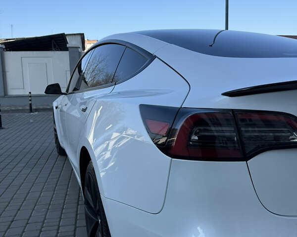 Білий Тесла Модель 3, об'ємом двигуна 0 л та пробігом 20 тис. км за 20900 $, фото 17 на Automoto.ua