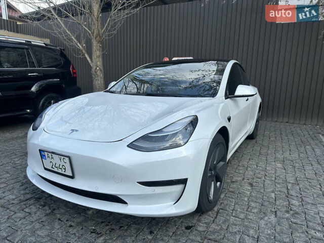 Белый Тесла Модель 3, объемом двигателя 0 л и пробегом 30 тыс. км за 21900 $, фото 2 на Automoto.ua