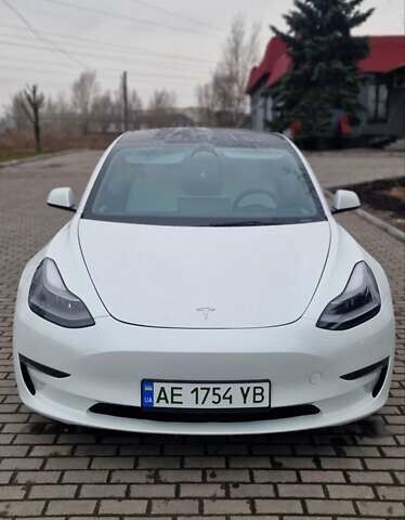 Белый Тесла Модель 3, объемом двигателя 0 л и пробегом 6 тыс. км за 30200 $, фото 17 на Automoto.ua